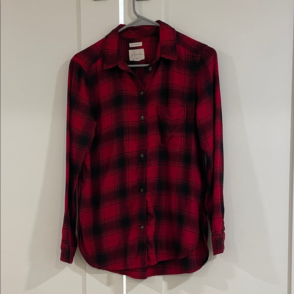American Eagle Outfitters Red and Black Plaid Shirt